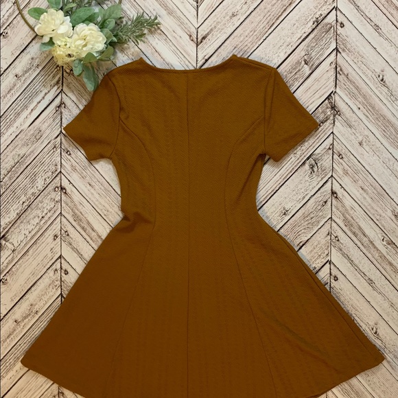 Forever 21 mustard skater dress - Picture 5 of 7